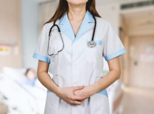 看護師　サービス残業　当たり前